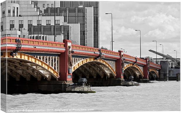 Vauxhall Bridge London, SC Red Canvas Print by Dawn O'Connor