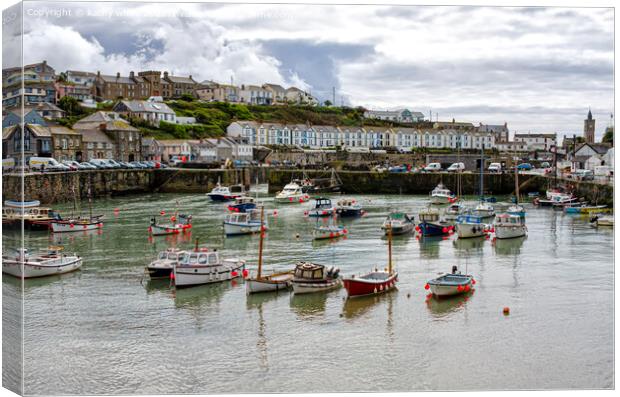 Porthleven Harbour, Cornwall Canvas Print by kathy white