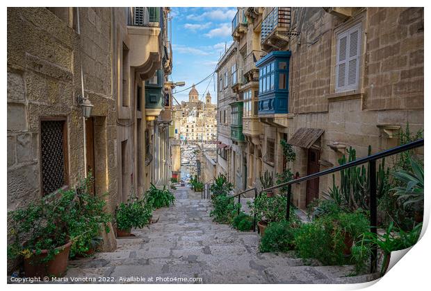 Narrow street in Valletta Print by Maria Vonotna