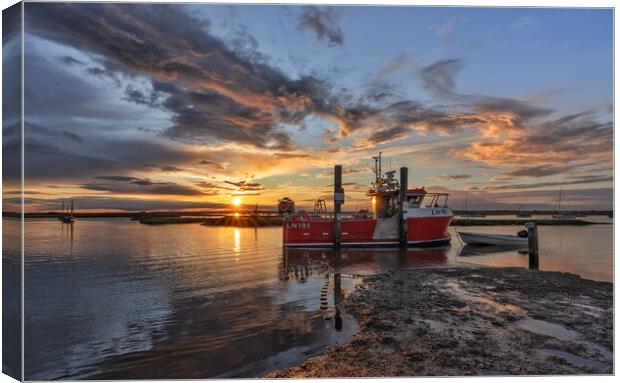 Sunset at Brancaster Staithe Canvas Print by Gary Pearson