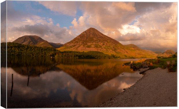 Majestic Grasmoor reflected in Crummock Water Canvas Print by Richard North