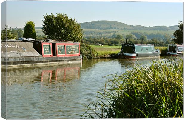 Narrowboats in the Chilterns Canvas Print by graham young
