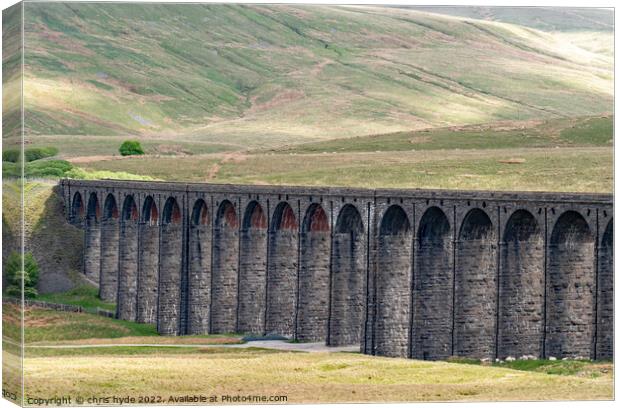 Ribblesdale Viaduct Canvas Print by chris hyde
