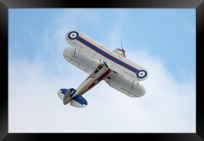 Gloster Gladiator pulls up to a loop Framed Print by Steve de Roeck