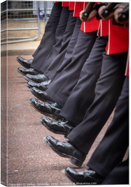 Guards boots, The Mall  Canvas Print by Simon Connellan