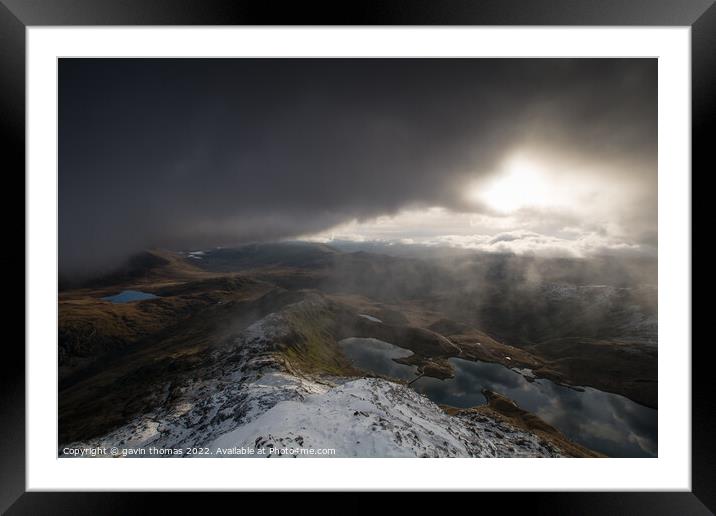 ridge walk view Framed Mounted Print by gavin thomas