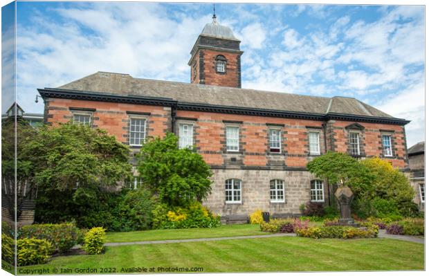 Geddes Quadrangle   University of Dundee Scotland Canvas Print by Iain Gordon