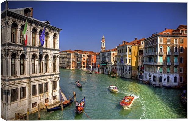 Light Traffic on the Grand Canal Canvas Print by Tom Gomez