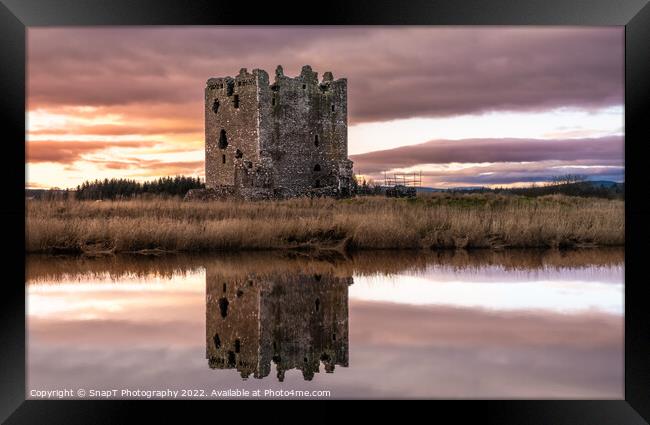 Winter sunset over Threave Castle, reflecting on the River Dee, Scotland Framed Print by SnapT Photography