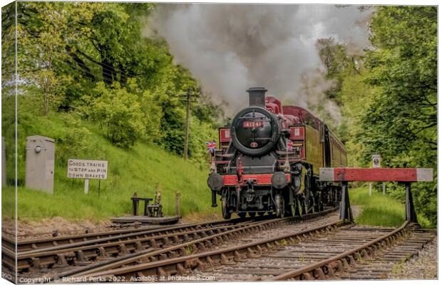 Queens platinum Jubilee train steams into Oxenhope Canvas Print by Richard Perks
