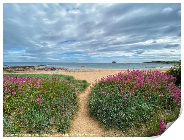 Milsey Bay beach, North Berwick Print by yvonne & paul carroll