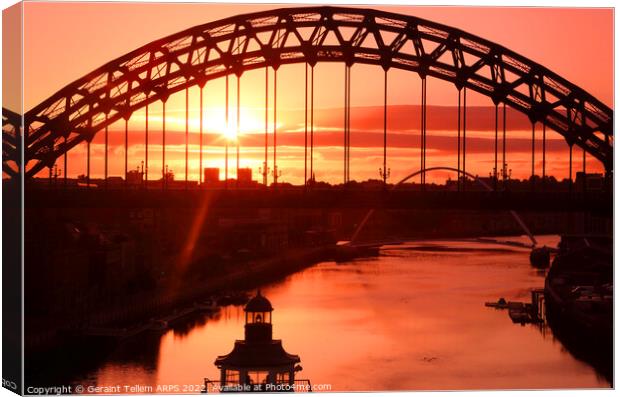 Sunrise over the Tyne Bridge, Newcastle upon Tyne, England, UK Canvas Print by Geraint Tellem ARPS