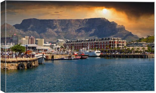 Cape Town and Table Mountain Canvas Print by Tracey Turner