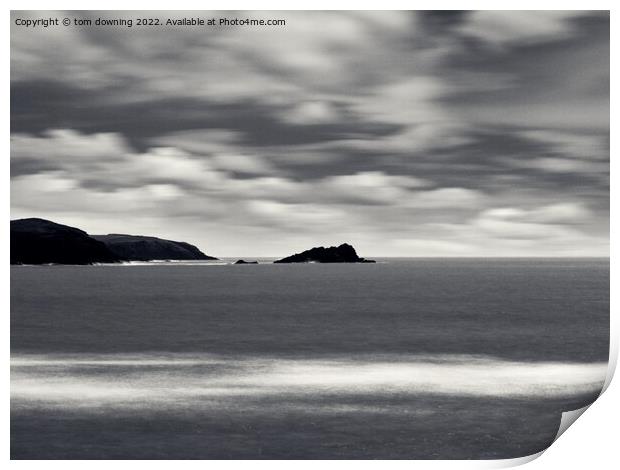 Tranquillity of the sea Print by tom downing