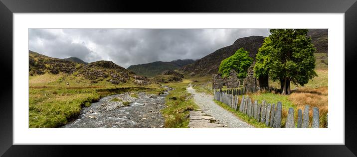 Plascwmllan on the Watkin path, Snowdonia national park Framed Mounted Print by Andrew Kearton
