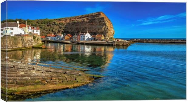 Clear Blue Staithes Canvas Print by Darren Ball