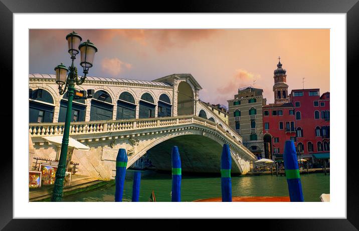 Venice, Italy: Beautiful panorama of the Rialto Bridge, an important symbols of city. It connects the San Marco with the commercial zone. it was originally wooden and was build by Antonio Da Ponte Framed Mounted Print by Arpan Bhatia