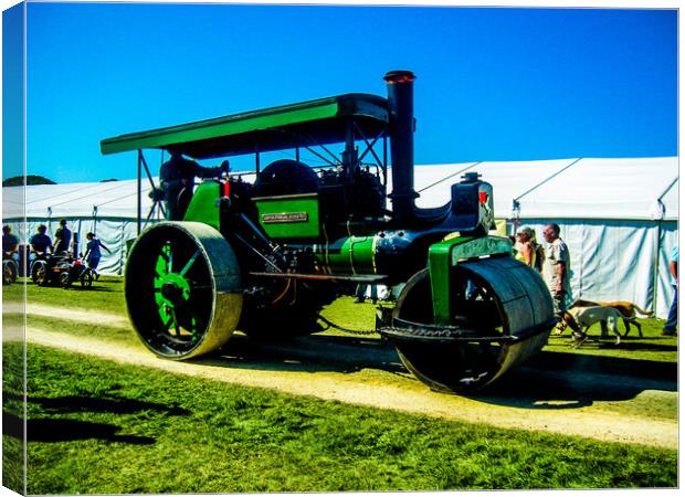 Traction Engine Canvas Print by Simon Hill