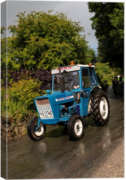 Ford 3000 Tractor   Canvas Print by kathy white