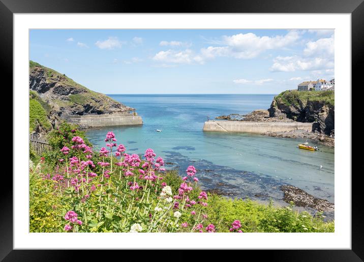 Port Isaac, Cornwall  Framed Mounted Print by Graham Custance