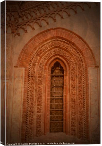 PITTORIALISM EFFECT on window of gothic style Canvas Print by daniele mattioda