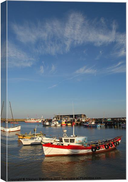 Bridlington harbour Canvas Print by Stephen Wakefield