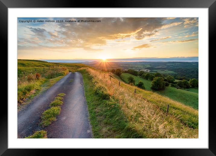 Beautiful sumer sunset in the Dorset countryside Framed Mounted Print by Helen Hotson
