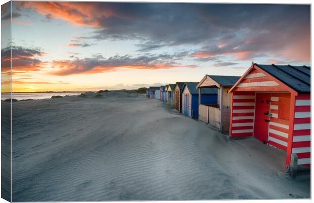 Sunset at West Wittering in Sussex Canvas Print by Helen Hotson