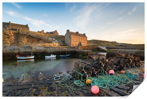 Keiss Harbour in Scotland Print by Helen Hotson