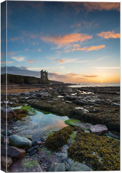 Sunrise at Keiss Castle Canvas Print by Helen Hotson