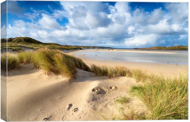Ardroil Beach on the Isle of Lewis Canvas Print by Helen Hotson