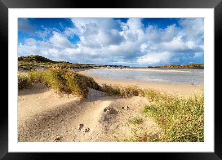 Ardroil Beach on the Isle of Lewis Framed Mounted Print by Helen Hotson