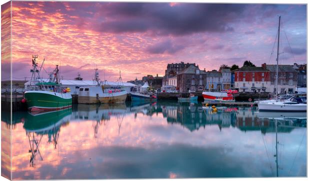 Sunrise at Padstow Canvas Print by Helen Hotson
