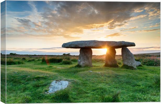 Sunset over Lanyon Quoit Canvas Print by Helen Hotson