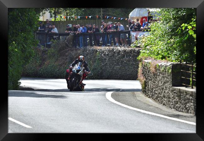 2022 IOM TT tourist trophy races, motorbikes, MotoGP, BSB, WSBK, Gas Monkey, UK England Framed Print by Russell Finney