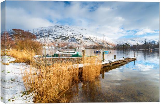 Boats at Ullswater Canvas Print by Helen Hotson