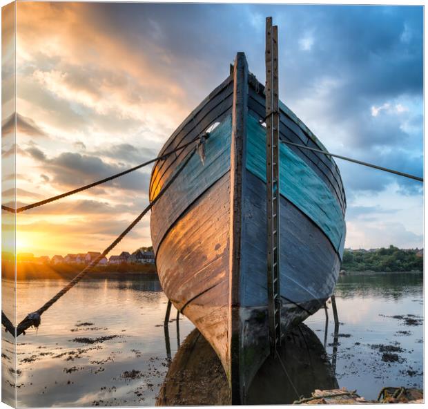 Old Boat Canvas Print by Helen Hotson