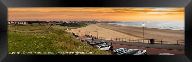 Tynemouth Beach (Panoramic) Framed Print by Kevin Maughan