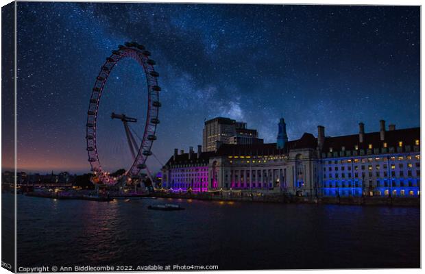 London eye at night Canvas Print by Ann Biddlecombe
