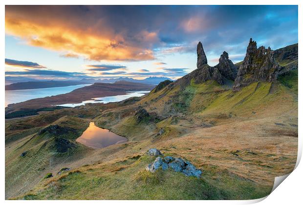 The Old Man of Storr on the Isle of Skye Print by Helen Hotson