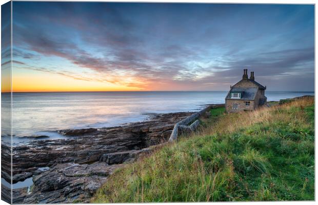 Dawn at Howick in Northumberland Canvas Print by Helen Hotson