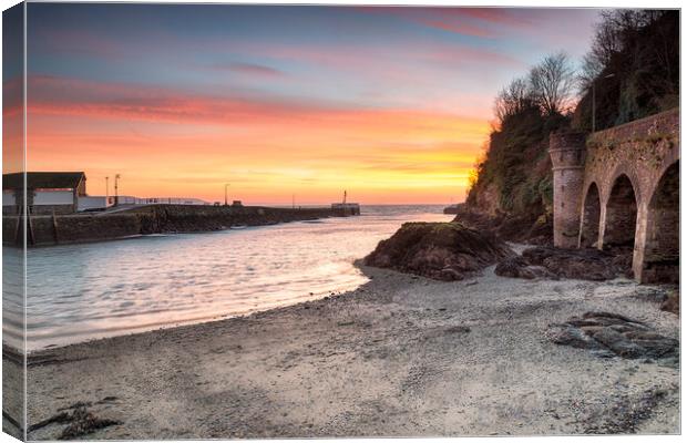 Sunrise at Looe in Cornwall Canvas Print by Helen Hotson