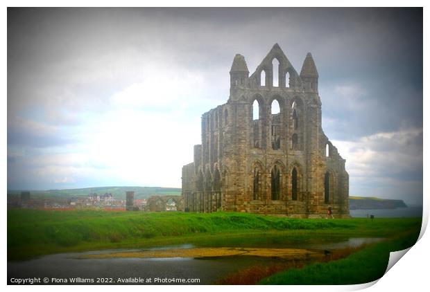Whitby Abbey ruina Print by Fiona Williams