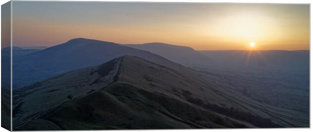 Great Ridge Sunset Canvas Print by Darren Galpin