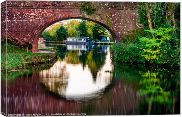 Canal boat reflections Canvas Print by Gary Holpin