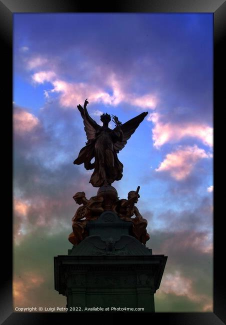 Gilded bronze Winged Victory, VIctoria memorial, London, UK. Framed Print by Luigi Petro
