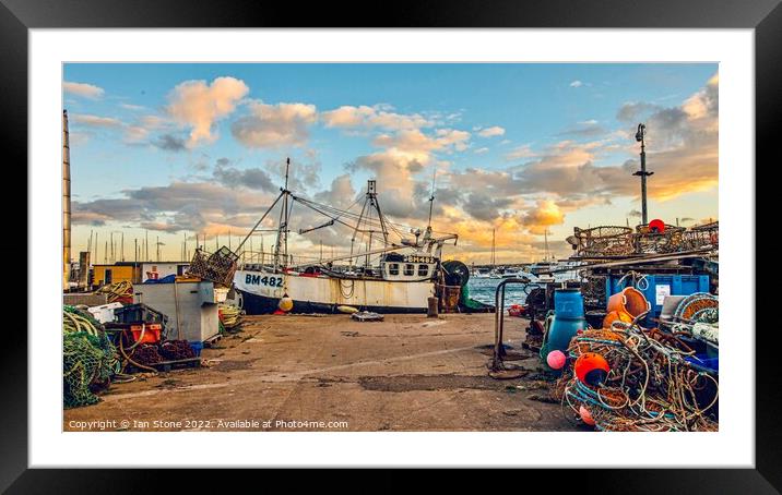 Torquay harbour  Framed Mounted Print by Ian Stone