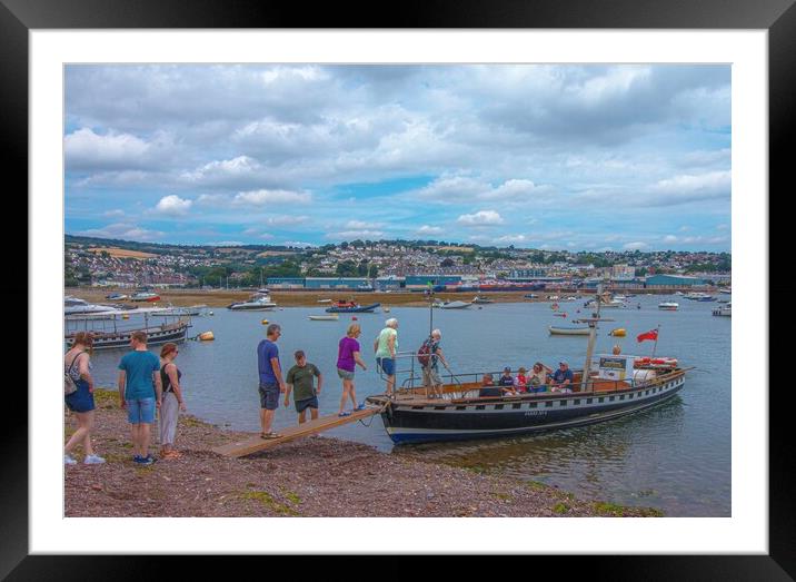 Ferry boat at Shaldon beach  Framed Mounted Print by Ian Stone