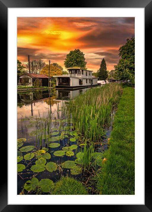 House Boat Framed Mounted Print by Darren Ball