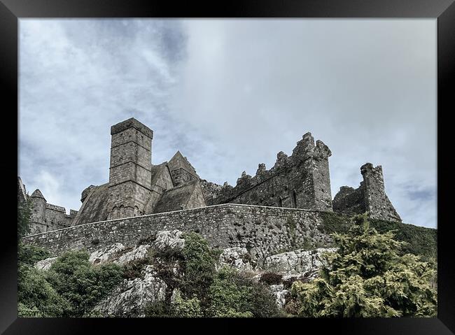 Rock of Cashel Castle Framed Print by aileen stoddart